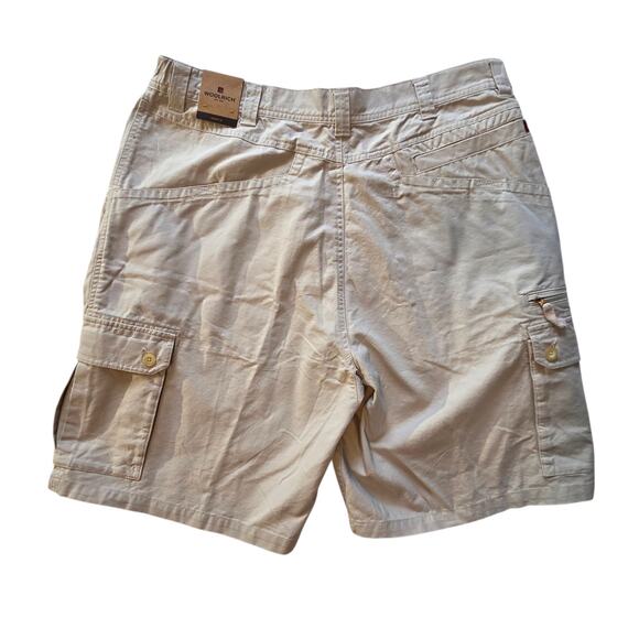 Woolrich Men's Cargo Shorts NWT Size 38 Ridley Creek in Stone, 10" inseam Cotton - Picture 2 of 12